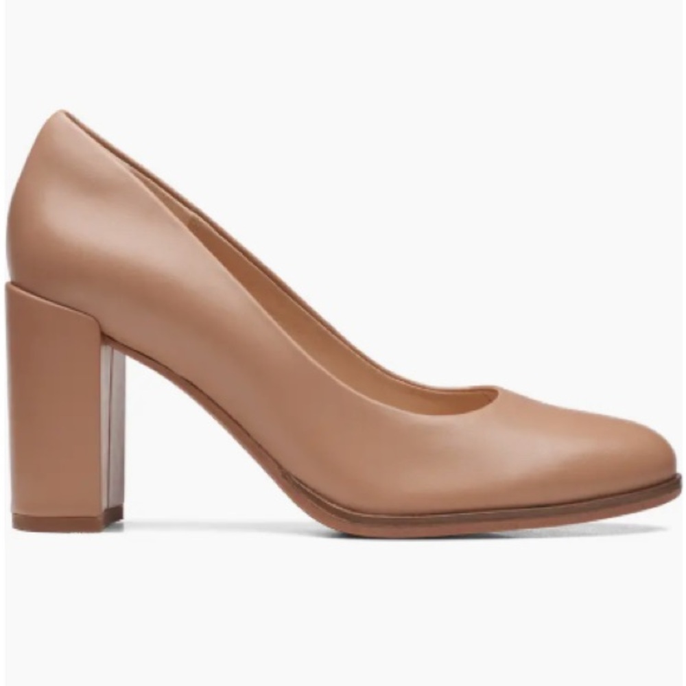 Clarks Freva 85 Pump in Praline size 9